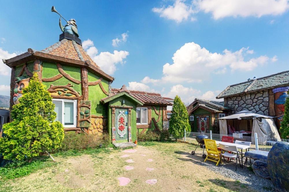 Lala Land Pet Friendly Pension Кьонджу Екстер'єр фото